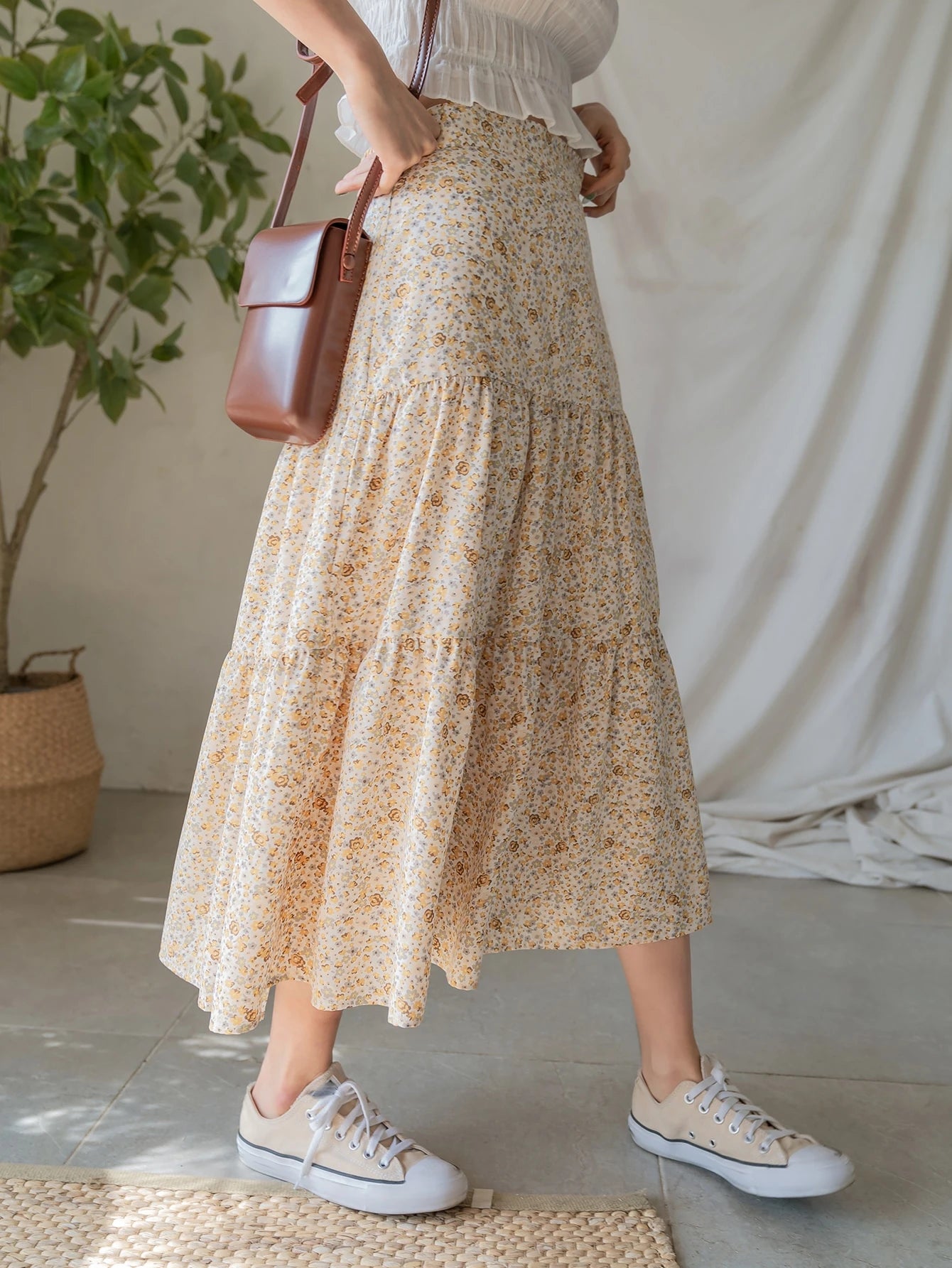 DAZY Falda con volantes y estampado floral diminuto