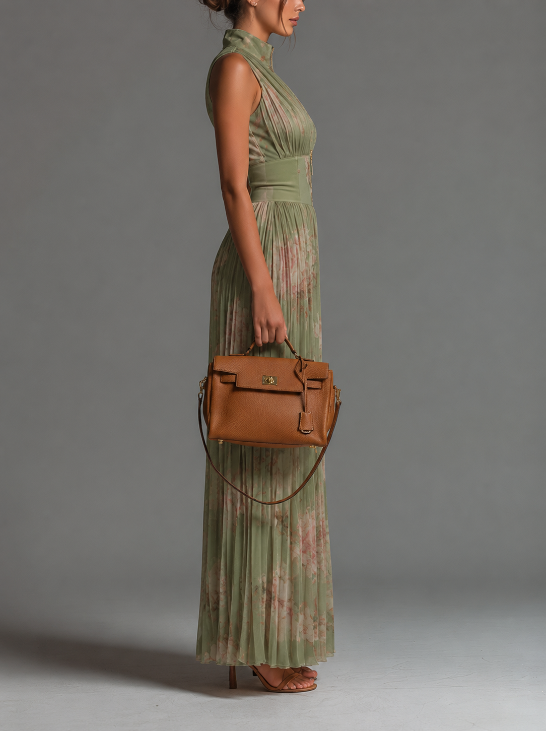 Valentina | Mono plisado de chifón verde salvia floral con mangas kimono